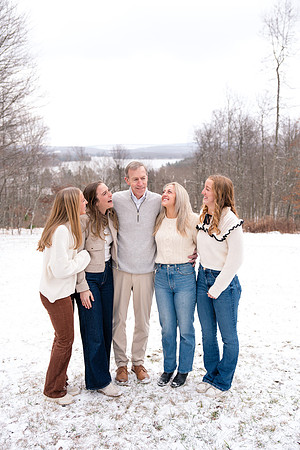 carr_family_2024-118