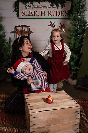 maust_family_2025-32
