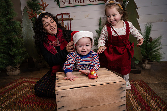 maust_family_2025-33