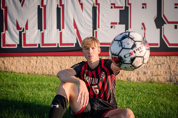 sean_strawderman_senior_2023-87