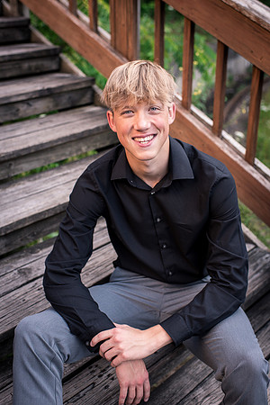 sean_strawderman_senior_2023-30