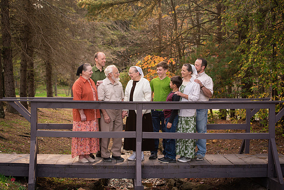 mike_lynnette_extd_family_2023-3