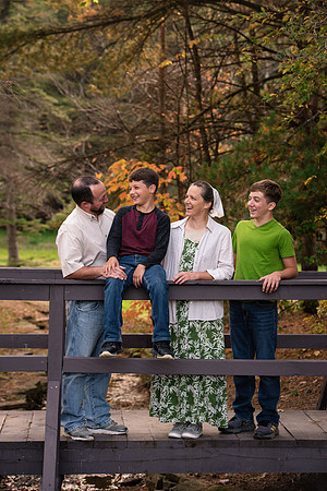 mike_lynnette_extd_family_2023-8
