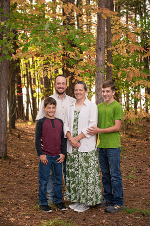 mike_lynnette_extd_family_2023-23
