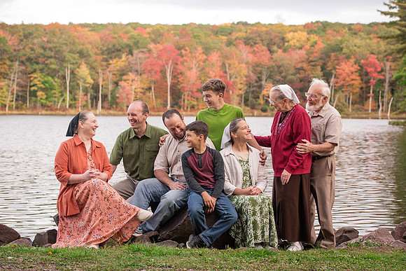mike_lynnette_extd_family_2023-43