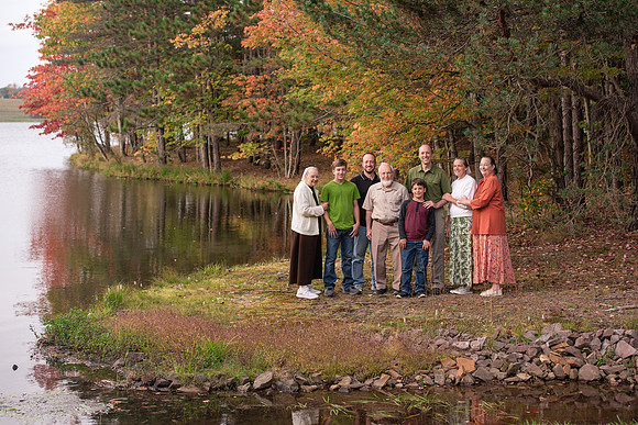 mike_lynnette_extd_family_2023-71