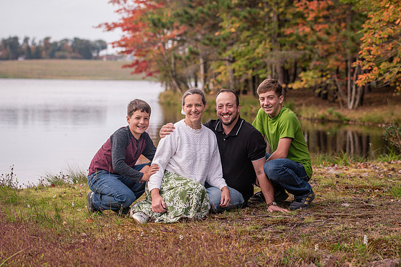 mike_lynnette_extd_family_2023-84