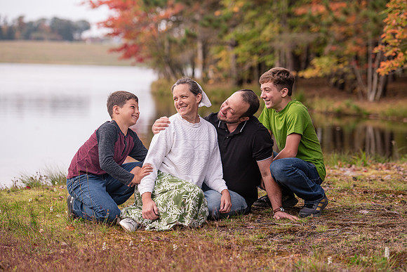 mike_lynnette_extd_family_2023-86