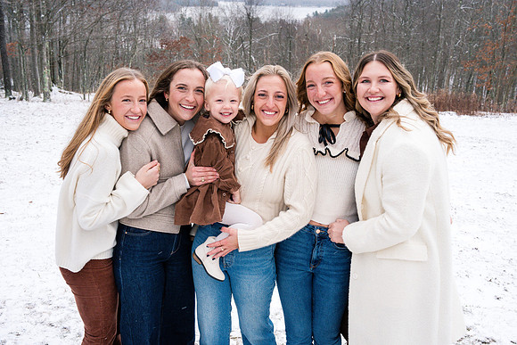 carr_family_2024-143