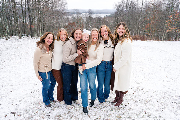 carr_family_2024-144