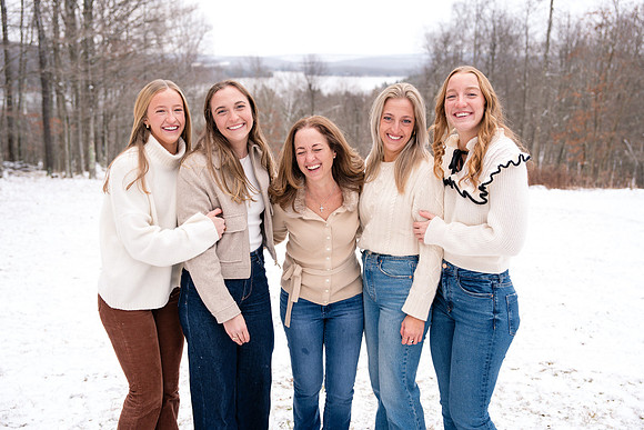 carr_family_2024-110