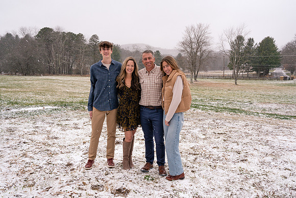 henault_family_2024-26