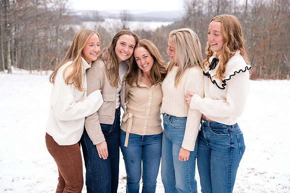 carr_family_2024-109