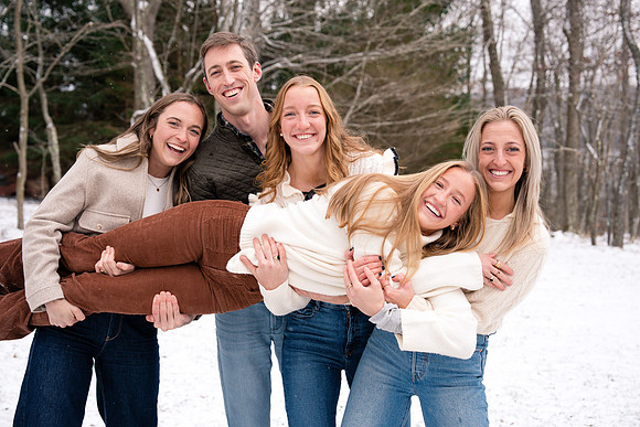 carr_family_2024-81